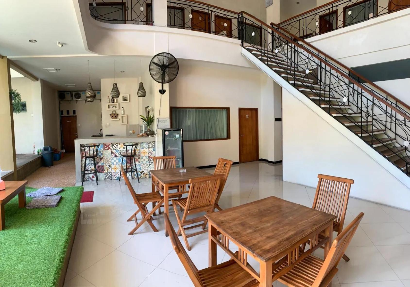 Kuta Suci Beach Hotel Exterior foto