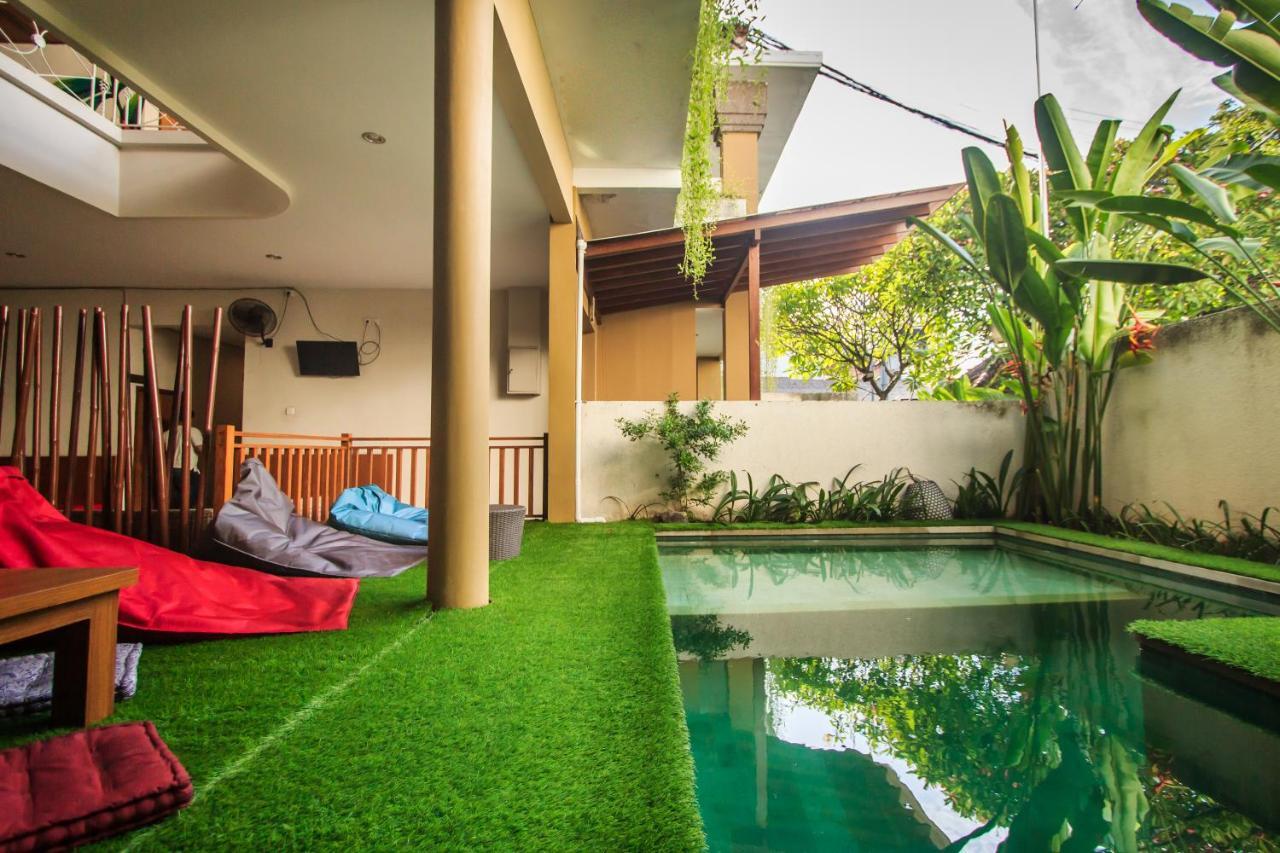 Kuta Suci Beach Hotel Exterior foto